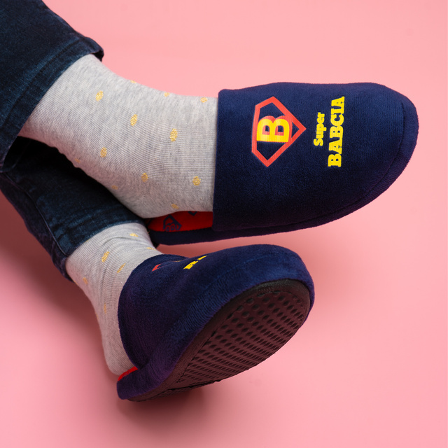 Hausschuhe für Oma SOXO mit polnischer Inschrift in einer Geschenkbox