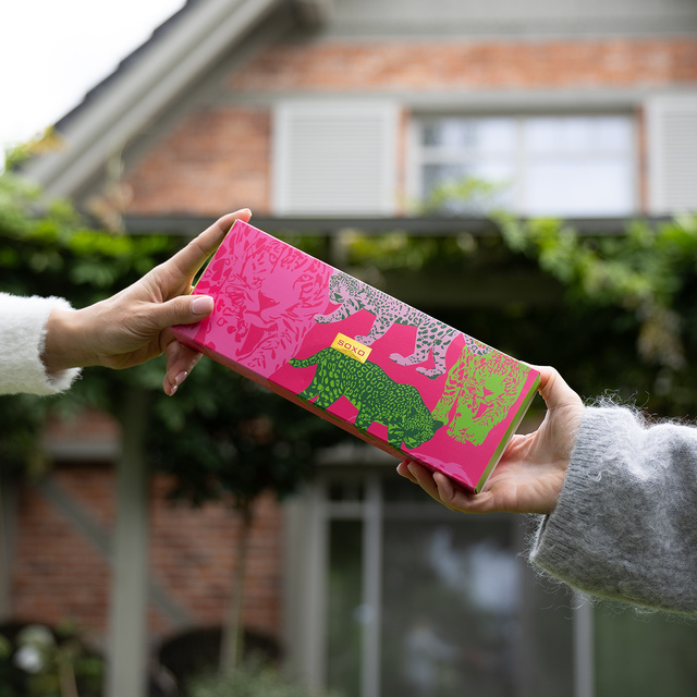 3 Paar von lustige Socken mit Leopard Motiv in einzigartiger Verpackung | Damensocken | SOXO