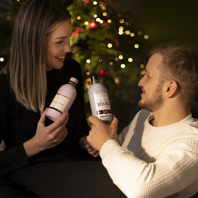 Men's colorful SOXO GOOD STUFF Vodka socks in a bottle gift