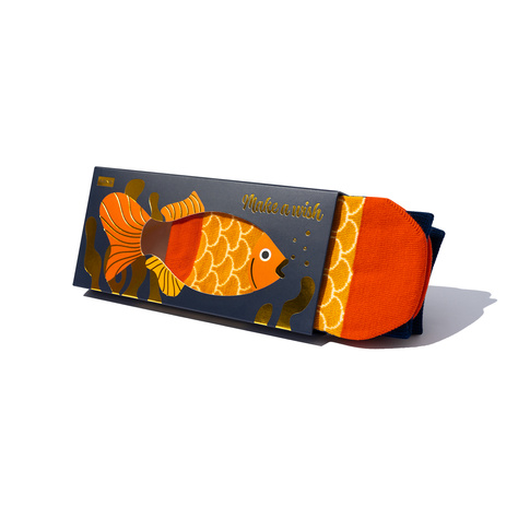 Women's SOXO goldfish socks in fun gift wrap 