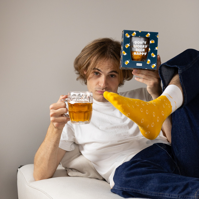 Set of men's socks SOXO in a beer mug with pads