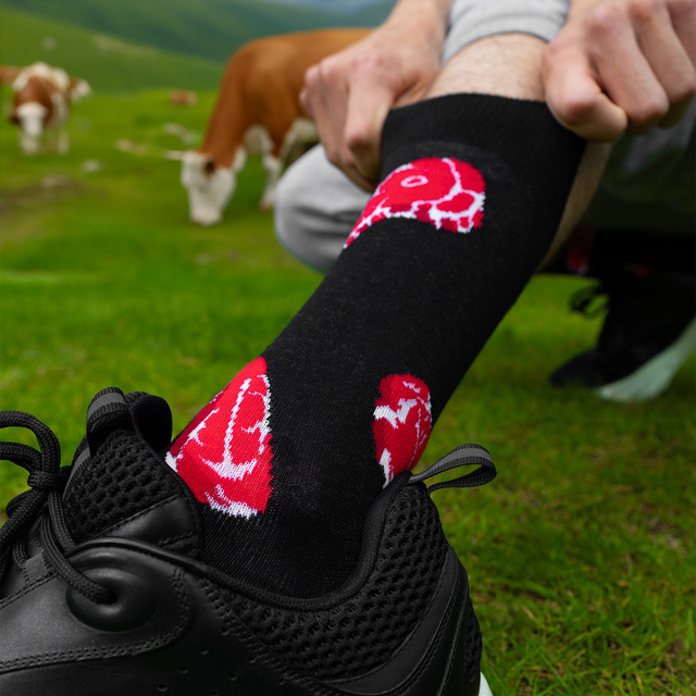 1 Paar von lustige Socken mit Steakmotiv in einzigartiger Verpackung | Herrensocken | SOXO