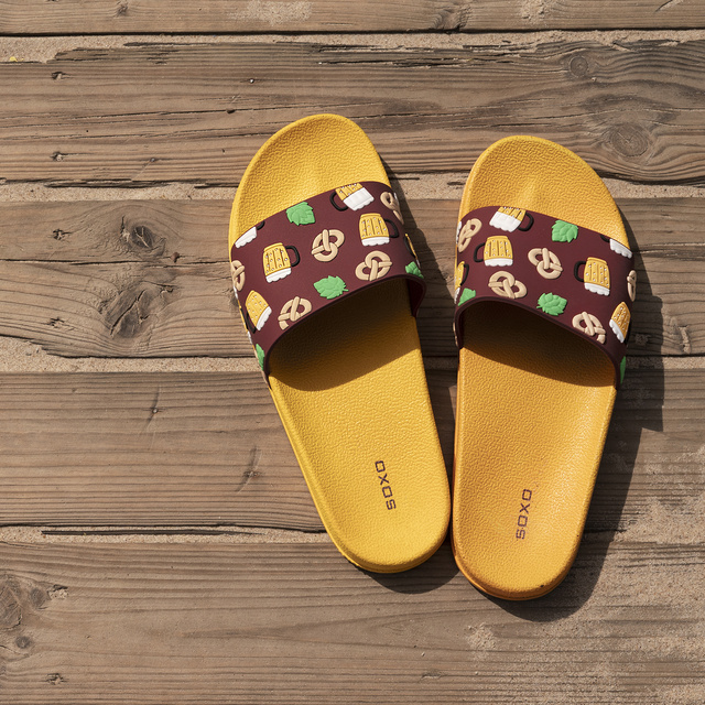 Swim trunks + flip-flops beer pattern