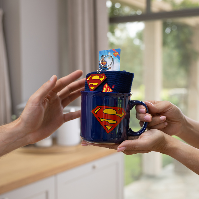 Superman-Set Tassensocken und Schlüsselanhänger