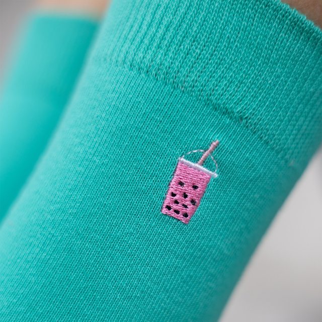 2 Paar von lustigen Socken mit Bubble Tea Motiv in einzigartiger Verpackung | Damen-/Herrensocken | SOXO