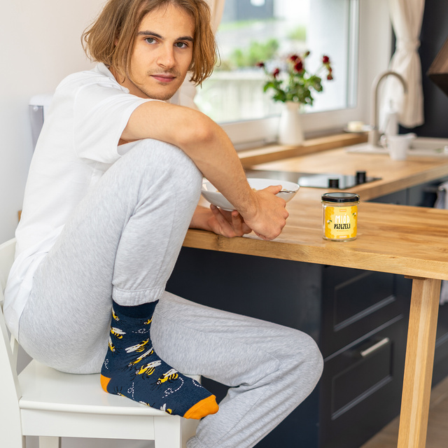 Bunte SOXO GOOD STUFF Herrensocken mit lustigem Baumwollhonig im Glas