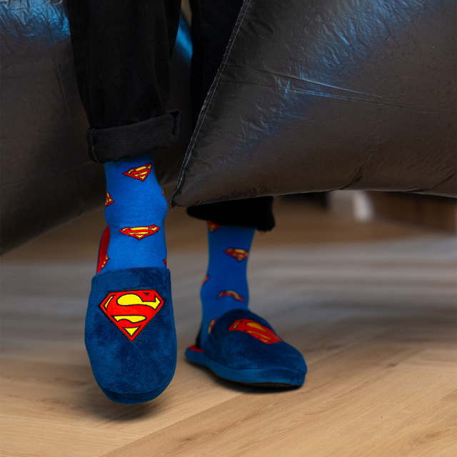 Superman Hausschuhe und Socken für Herren Geschenkideen für Herren SOXO Authentisches Produkt lizenziert von Warner Bros DC Comics