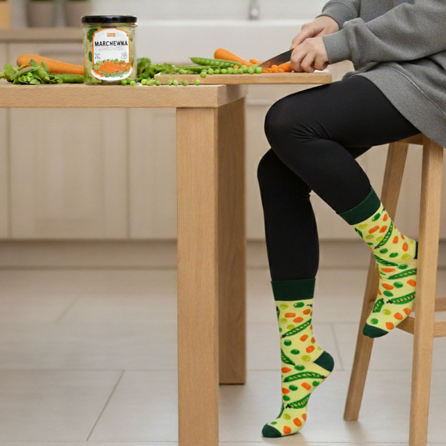 Bunte SOXO GOOD STUFF Herrensocken Karotte und Erbsen im lustigen Baumwollglas