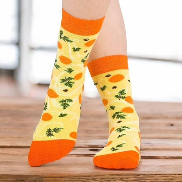 1 Paar von lustigen Socken mit Chicken Noodle Suppenmotiv in einzigartiger Verpackung | Damen-/Herrensocken | SOXO