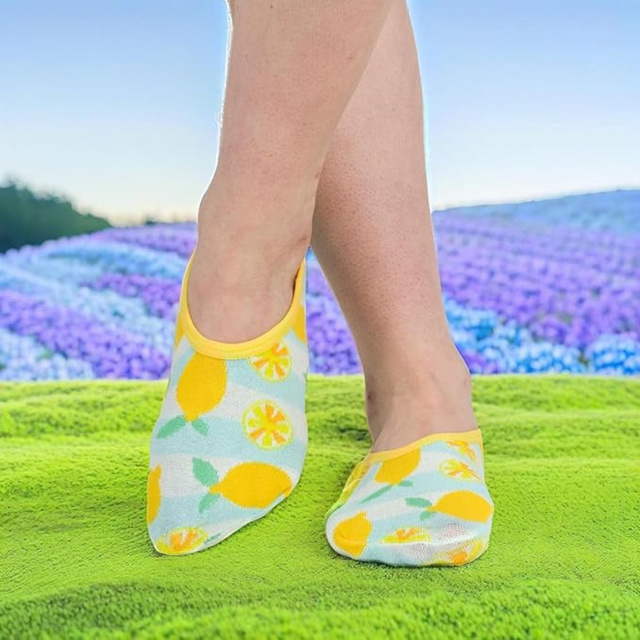 Set of 4x colorful SOXO women's socks with silicone Funny gift