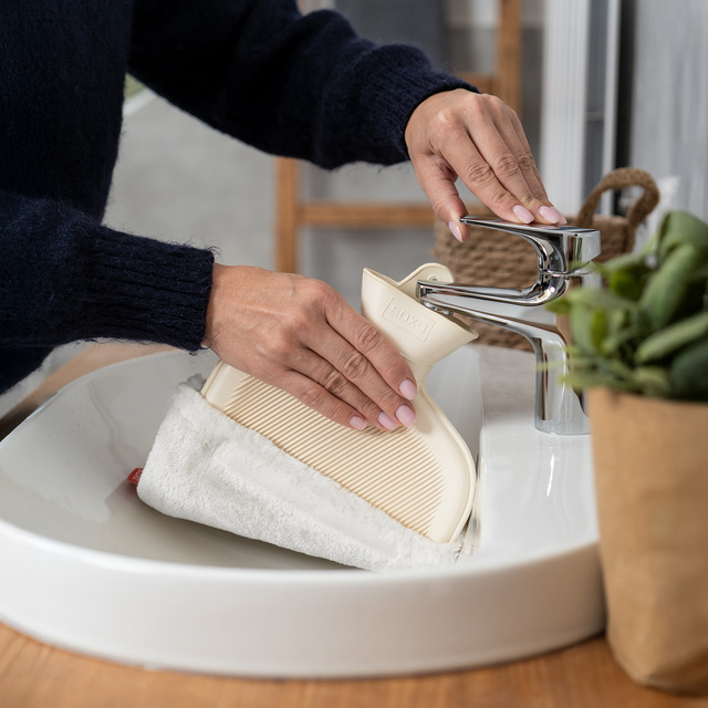 Hot Water Bottle in Harry Potter Cover 1.8 L