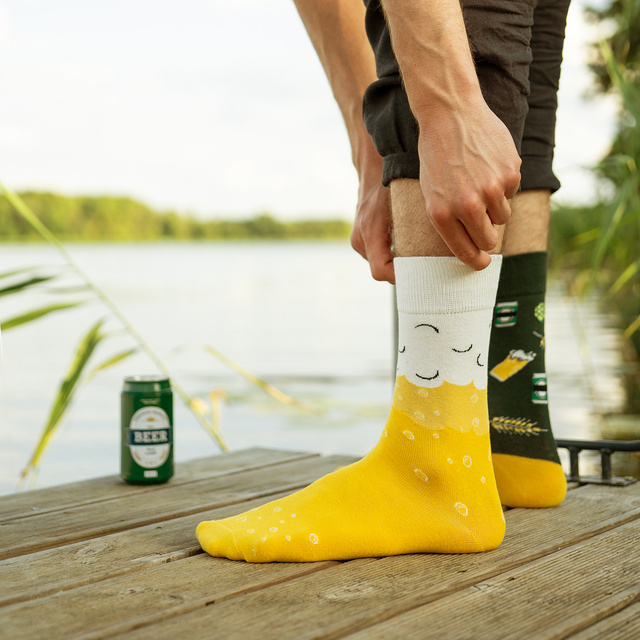 Set von 2 Herrensocken in einer Bierdose | SOXO