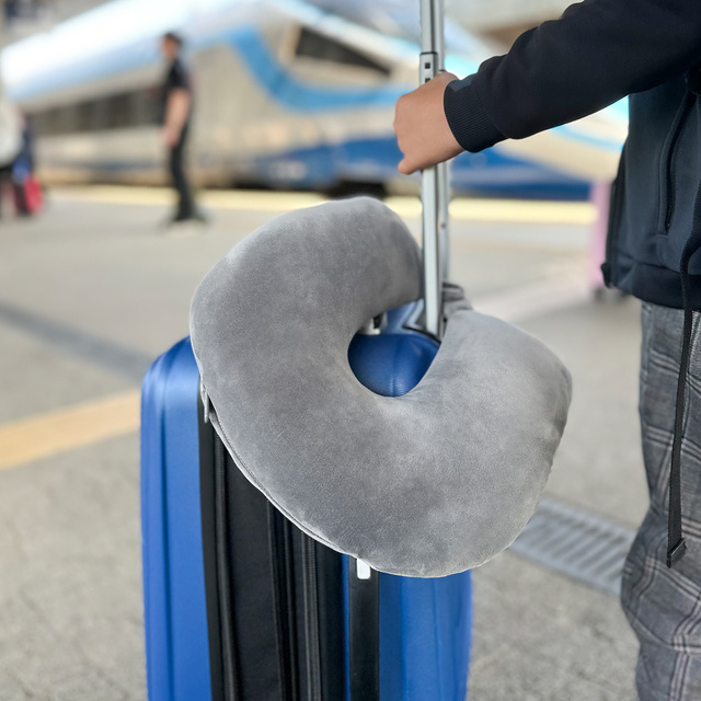 MOMO WAY Elephant pillow