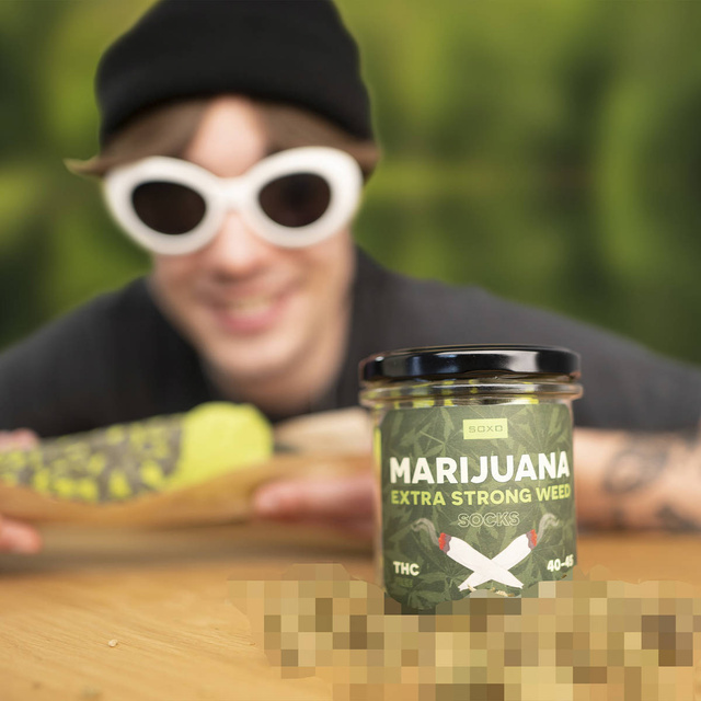 1 Paar lustige grüne Socken im einem Glas | Herrensocken | SOXO