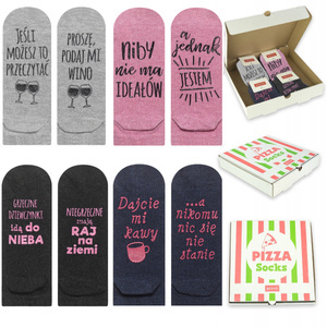 Set of 4x Women's Feet with SOXO inscriptions colored in a pizza box