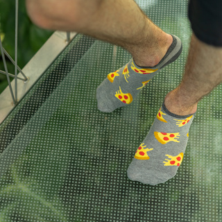 Colorful men's SOXO GOOD STUFF socks funny pizza